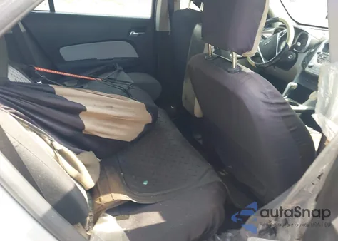 2011 Chevrolet Equinox Ls z USA, uszkodzony, nr VIN 2CNFLCEC8B6461314